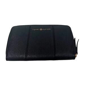 Tommy Hilfiger Black Zip Around Wallet Classic Minimalist Utility GorpCore Daily